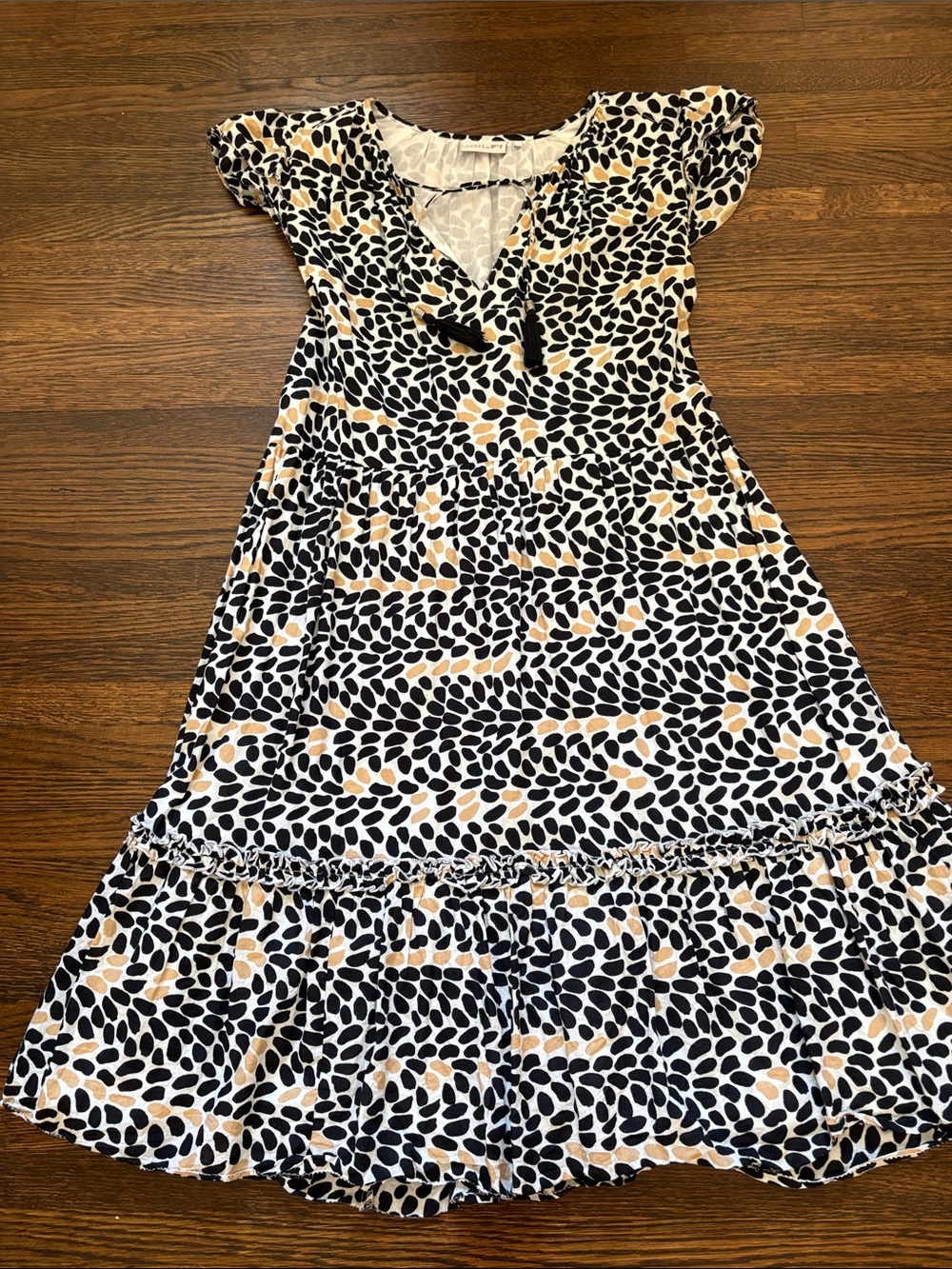V-Neck Midi Dress in Black and Cream Leaf Print